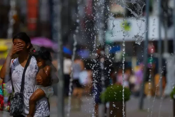 Porto Alegre registrou, pela segunda semana consecutiva, a temperatura mais alta do ano e foi a capital mais quente do país nesta...