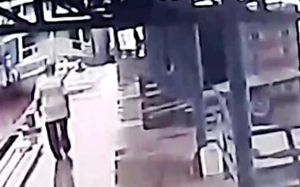 Um idoso com deficiência visual identificado como Luiz de Lima, de 67 anos, morreu afogado no Rio Amazonas ao cair de uma rampa...