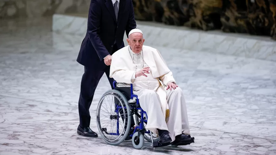 Quadro de saúde do papa Francisco é considerado "complexo"