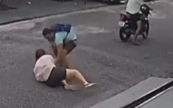 Uma mulher foi vítima de um assalto violento no Conjunto Médici 2, bairro da Marambaia, em Belém, em um crime...