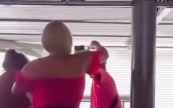 Uma onda das brabas ocorreu na última sexta-feira(12), no Ver-O-Peso, em Belém: cliente e vendedora em confronto após desentendimento...