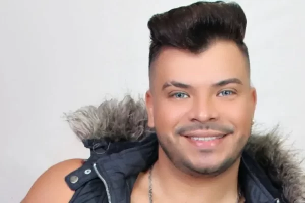 Cantor de forró morre após complicações causadas pela Mpox