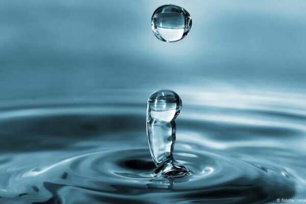 Toda essa quantidade desperdiçada em vazamentos e fraudes seria mais do que suficiente para levar água a...