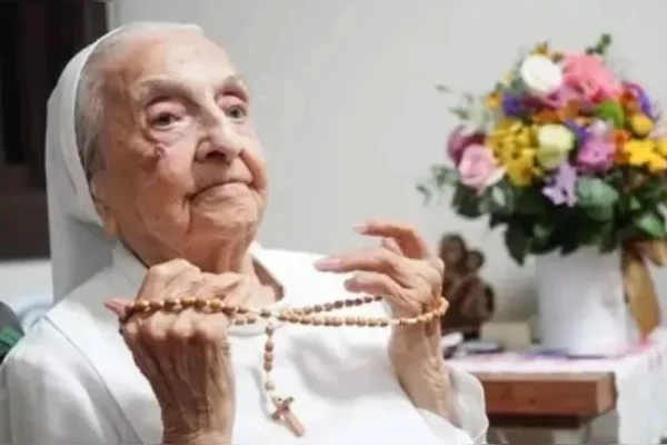 A freira Inah Canabarro Lucas, de 116 anos, era considerada a pessoa mais velha do mundo desde janeiro deste...