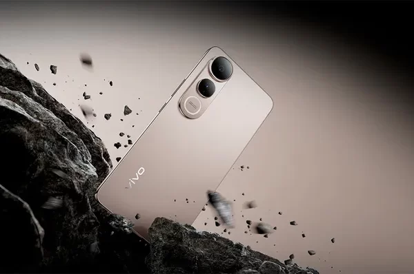 Celular com bateria que não vicia chega ao Brasil e entra na disputa com Iphone 16e