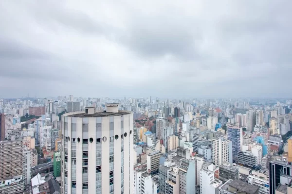 Frente fria continua avançando pelo Brasil e chega ao Nordeste. Enquanto isso, a massa de ar frio influencia as regiões Sul, Sudeste...