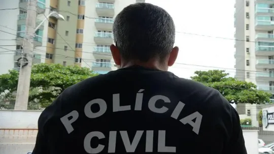 Operação 'Parasita do Conde' cumpre mandados de suspeitos de extorquir empresários