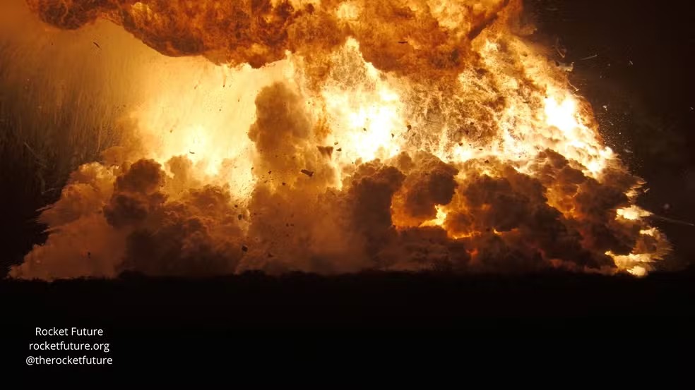 Um foguete Starship, da empresa SpaceX, explodiu durante um teste na base Starbase, no Texas, Estados Unidos, na noite de quarta-feira, 18...