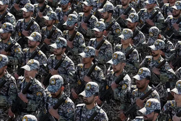 Irã alertou os EUA, o Reino Unido e a França de que qualquer interferência no conflito com Israel resultará em...