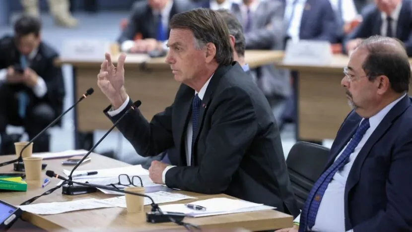 Bolsonaro nega trama golpista, pede desculpa ao STF e alega fraude nas urnas eletrônicas