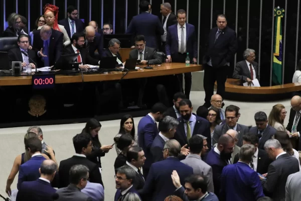 Câmara dos Deputados aprovou nesta segunda anulação do decreto do governo Lula
