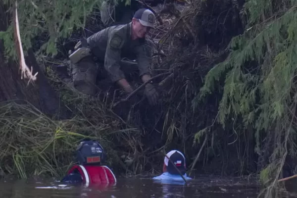 "É uma catástrofe como não se via há 100 anos, e é simplesmente atroz o que está acontecendo", disse Donald Trump a jornalistas...