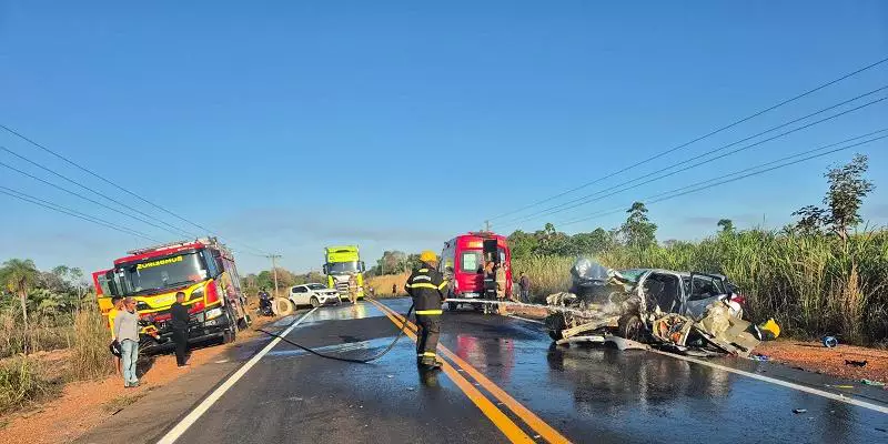 Na manhã desta quarta-feira (23), um acidente de trânsito deixou cinco pessoas mortas na BR-230, a Rodovia Transamazônica, na altura...