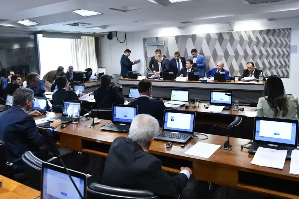 CCJ aprovou o aumento de pena por aliciamento de crianças na internet