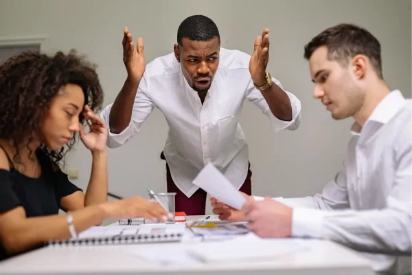 MPT recebeu cerca de 10 mil denúncias sobre assédio moral no primeiro semestre de 2025