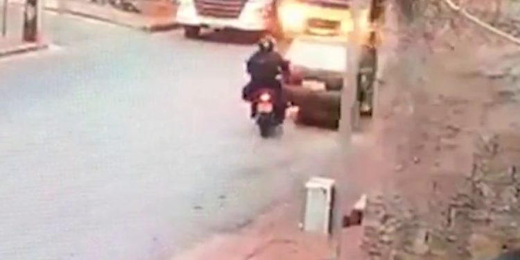 Uma mulher de 42 anos morreu em um grave acidente de trânsito na cidade de Arcos, no Oeste de Minas Gerais, na tarde desta terça-feira (5/8). A vítima...