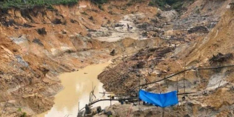 Garimpeiro morre soterrado após deslizamento no garimpo em Itaituba