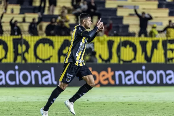 Remo perde outra e cai para 10° lugar