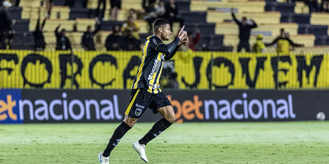 Remo perde outra e cai para 10° lugar