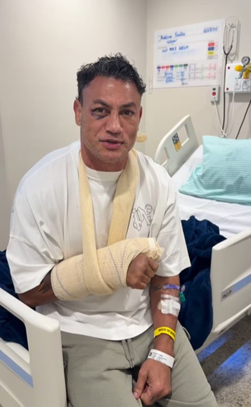 Após cirurgia, Popó ganha alta: "Que não haja sequelas em mim e nem no meu oponente"