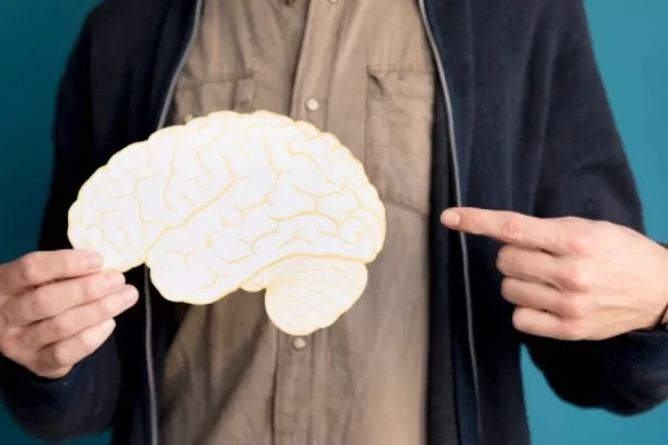 Alzheimer pode começar por quatro trajetórias distintas, aponta pesquisa