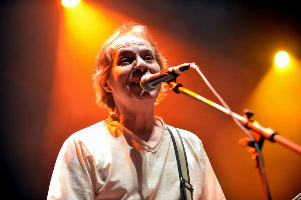 Beto Guedes viveu a emoção de um retorno épico aos palcos