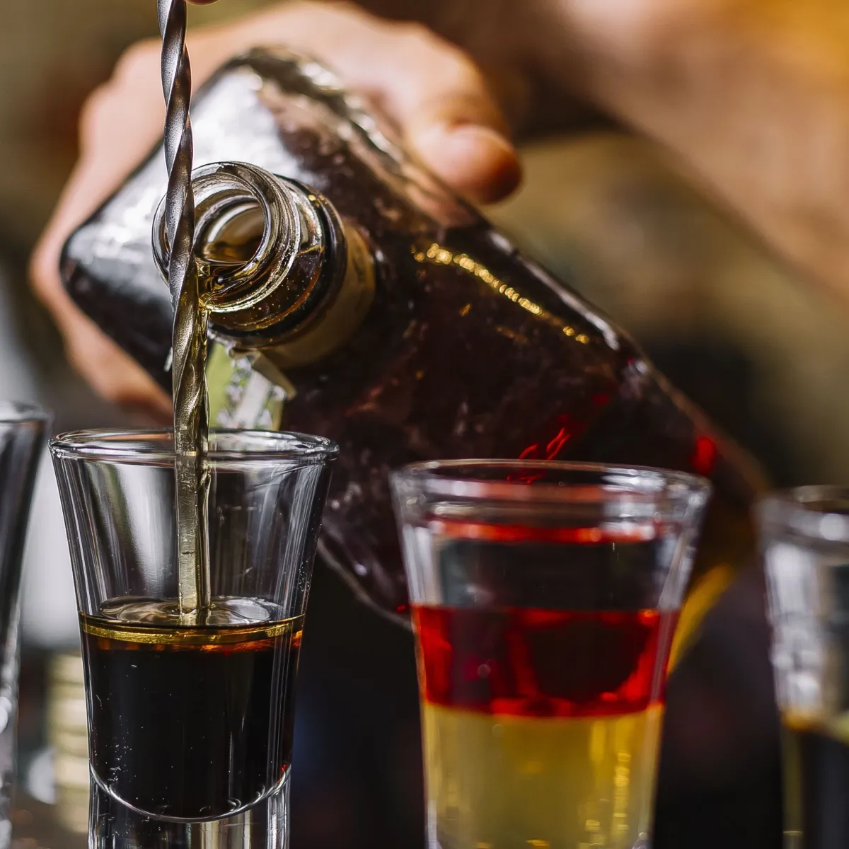 Metanol: qual a possibilidade de bebida alcoólica "batizada" chegar em outros estados?