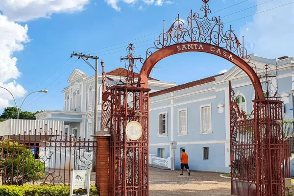 Fingiu gravidez e sequestrou bebê da amiga