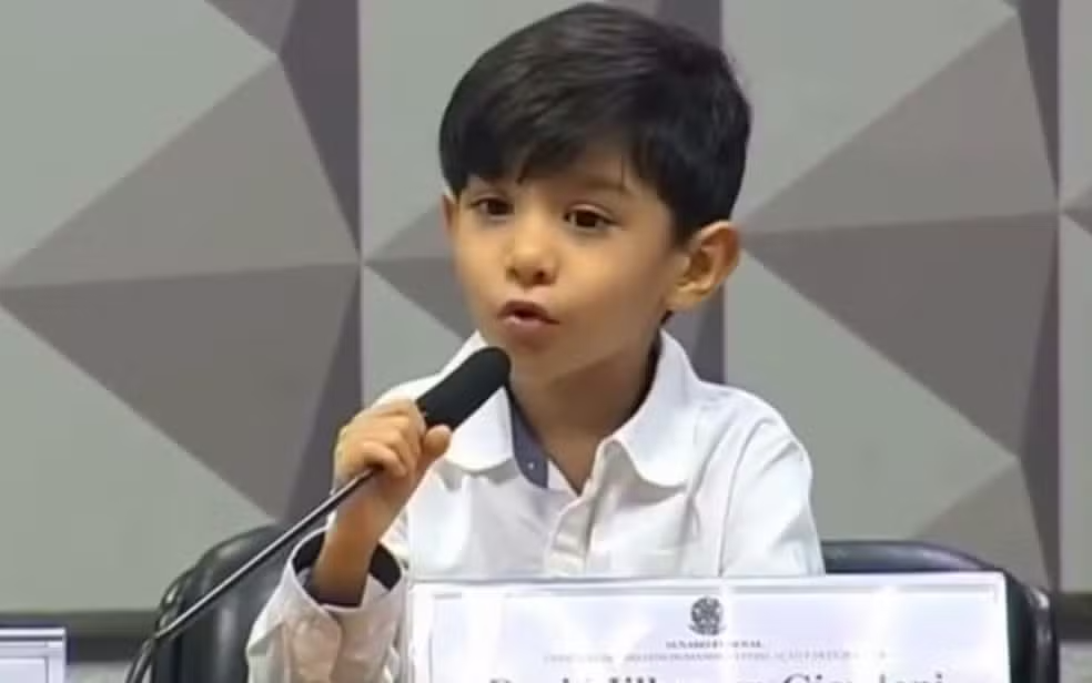 ‘Minimédico’ goiano de 6 anos faz sucesso com discurso no Senado