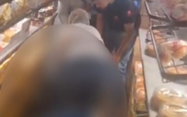 Um princípio de incêndio provocado por um vazamento de líquido inflamável de uma churrasqueira elétrica atingiu a lanchonete...