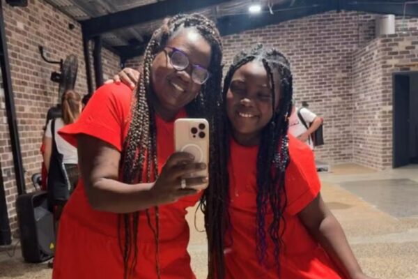 País baniu menores de 16 anos de plataformas, como TikTok, Instagram e YouTube, nesta quarta-feira (10). Responsáveis e adolescentes...