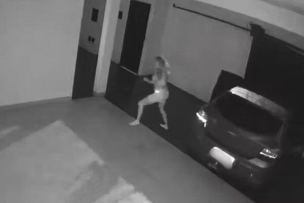 Lucélia Pires, moradora de Uberlândia, no Triângulo Mineiro, ficou apavorada ao ver o carro se movimentando sem motorista...