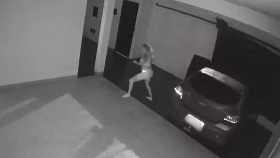 Lucélia Pires, moradora de Uberlândia, no Triângulo Mineiro, ficou apavorada ao ver o carro se movimentando sem motorista...