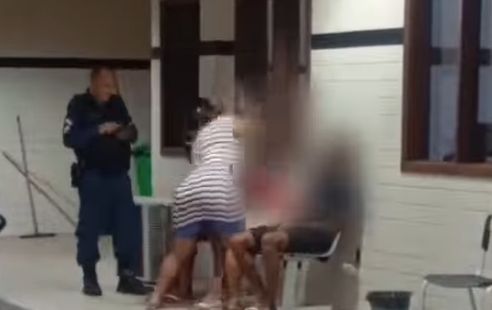 Na madrugada de segunda-feira (30), três adolescentes foram apreendidos pela Polícia Militar após roubarem um carro de...