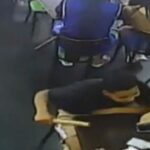 Uma criança de 7 anos ficou ferida após um grupo de adultos acender um rojão dentro de um restaurante durante uma confraternização...