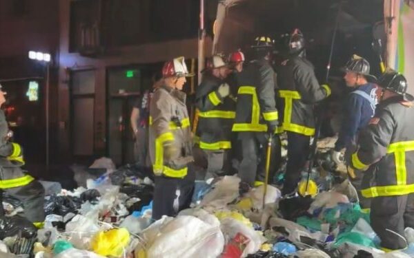Um homem viveu momentos de desespero após ser despejado acidentalmente na caçamba de um caminhão de lixo durante a coleta de resíduos em