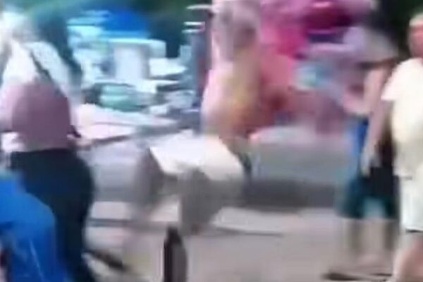 Um homem conhecido pelo apelido de “Scania” é acusado de agredir uma criança de apenas 8 anos durante um evento cívico...
