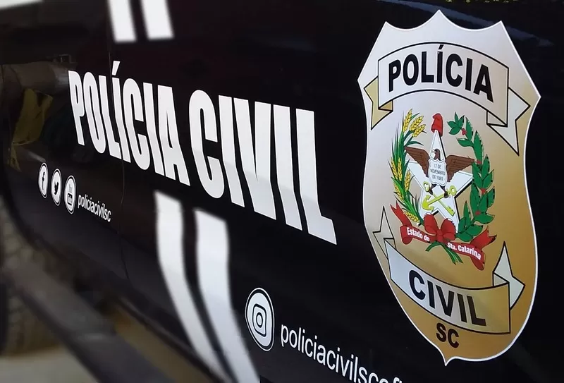 🚨😱Polícia prende homem que se passava por pai de santo para estuprar mulheres Um homem suspeito de se passar por pai de santo para abusar..