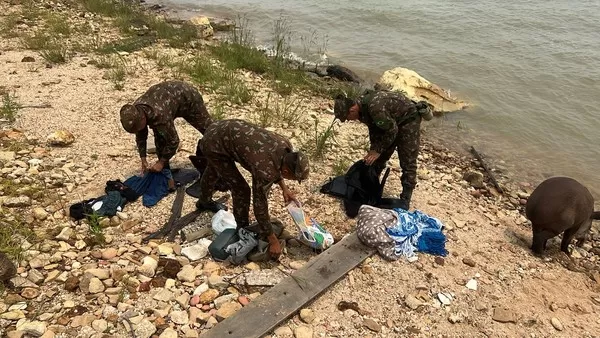 Militares fazem buscas no Rio Tapajós após aeronave cair no Pará Bombeiros realizam "buscas pelas vítimas e pela a aeronave desaparecidas em Itaituba".